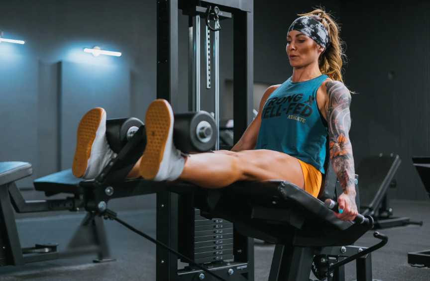 Аяқтың бұралуымен және кеңейту машинасымен қалай жаттығуға болады?